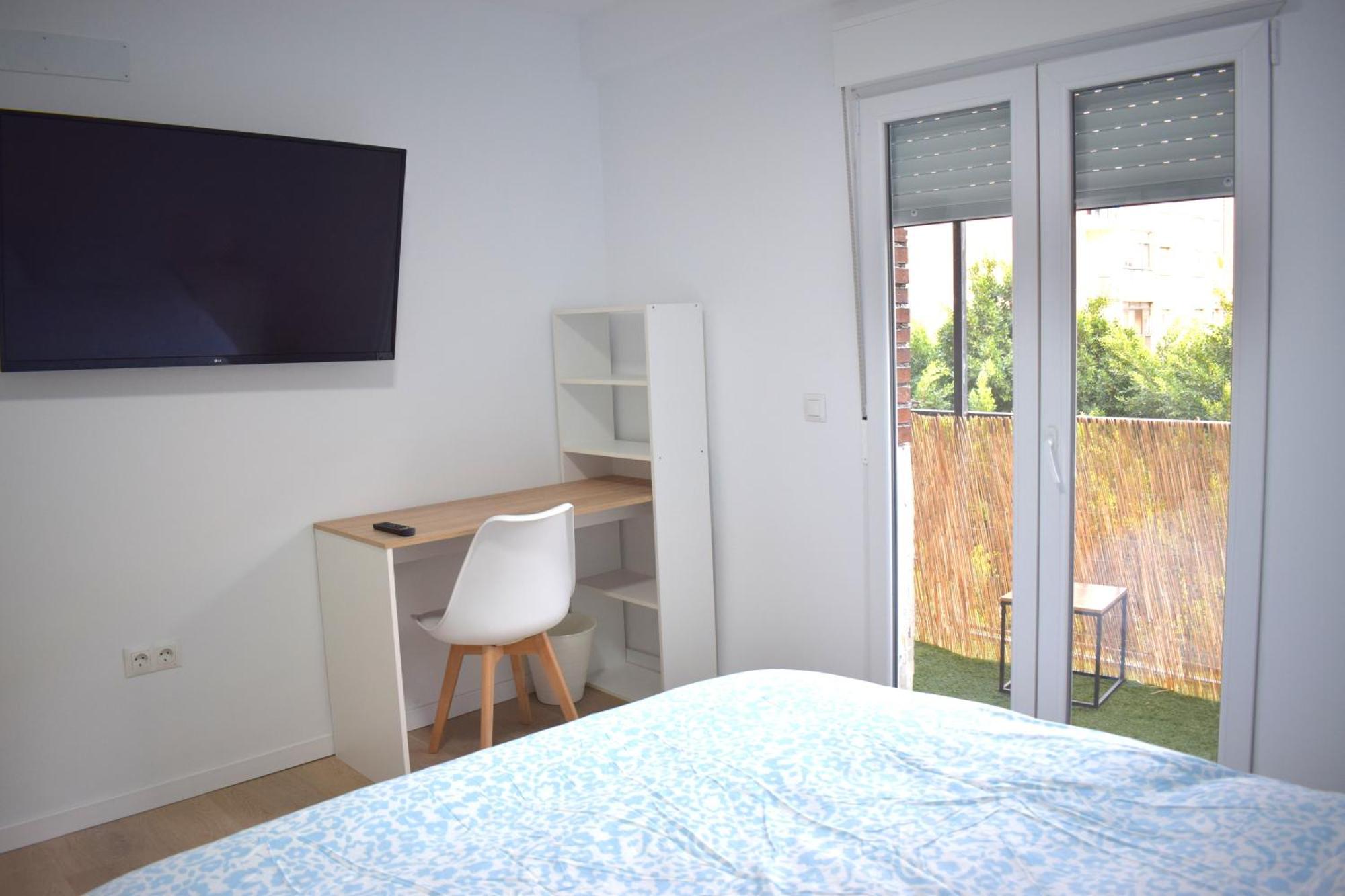 Bueno, Bonito Y Barato Apartment Malaga Exterior photo